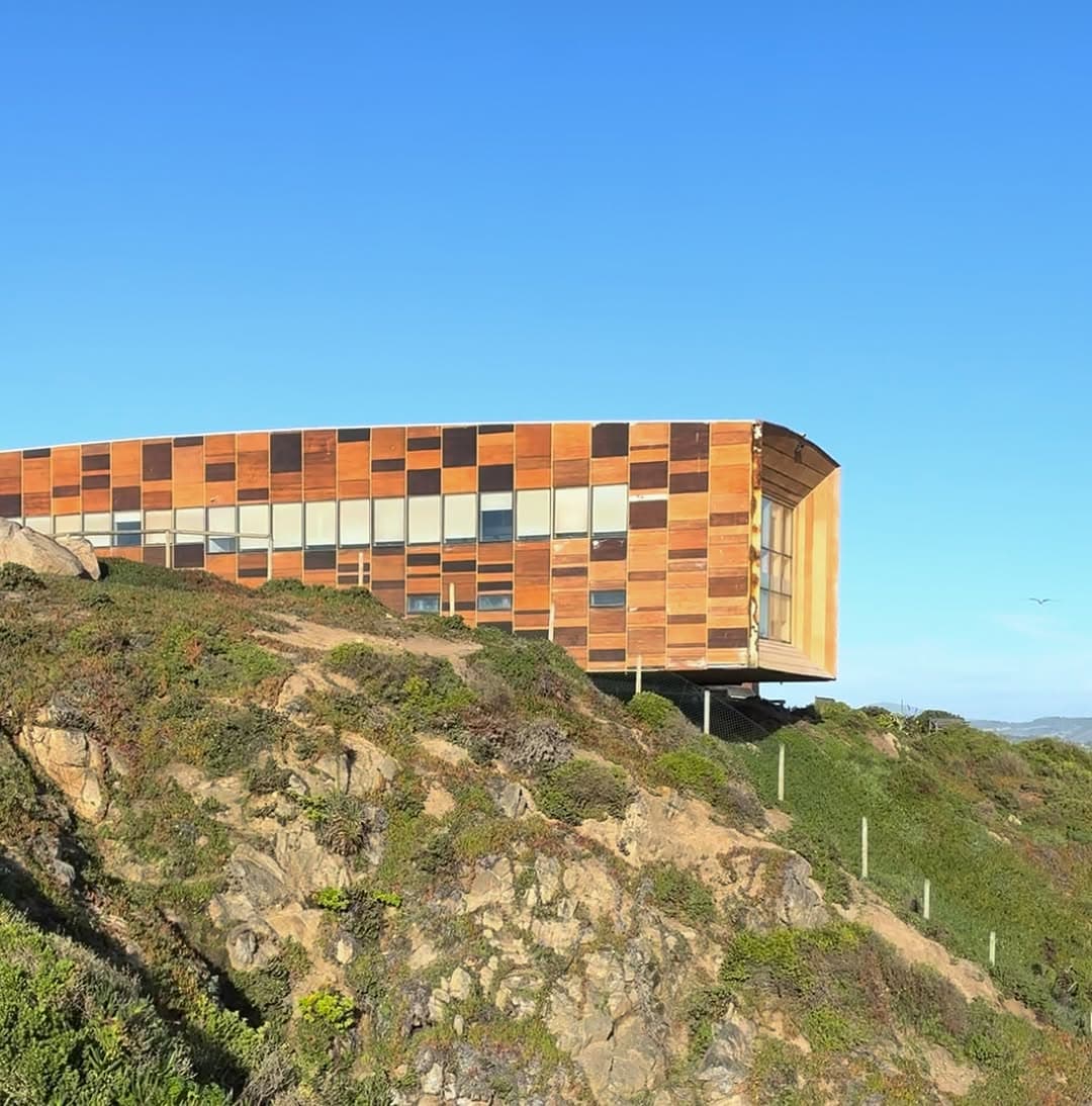 Instalación de Antonio Yemail (Residencia Barco)